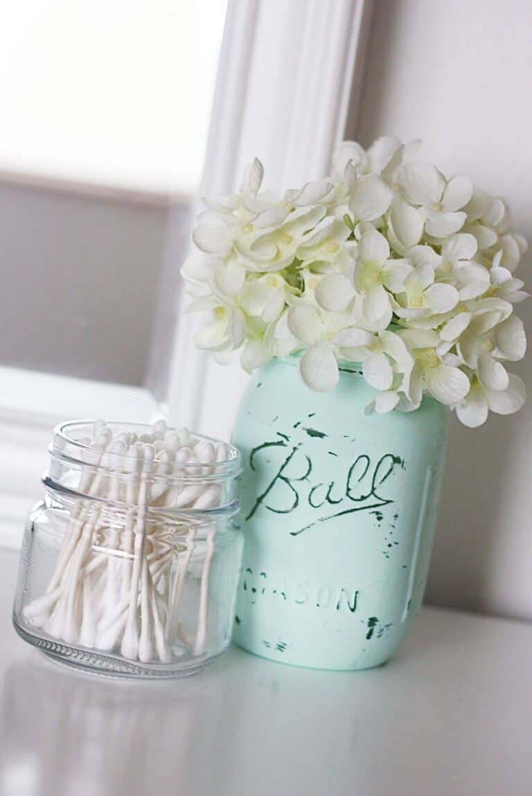 9 CREATIVE WAYS TO UPCYCLE GLASS JARS - DIYs Blog